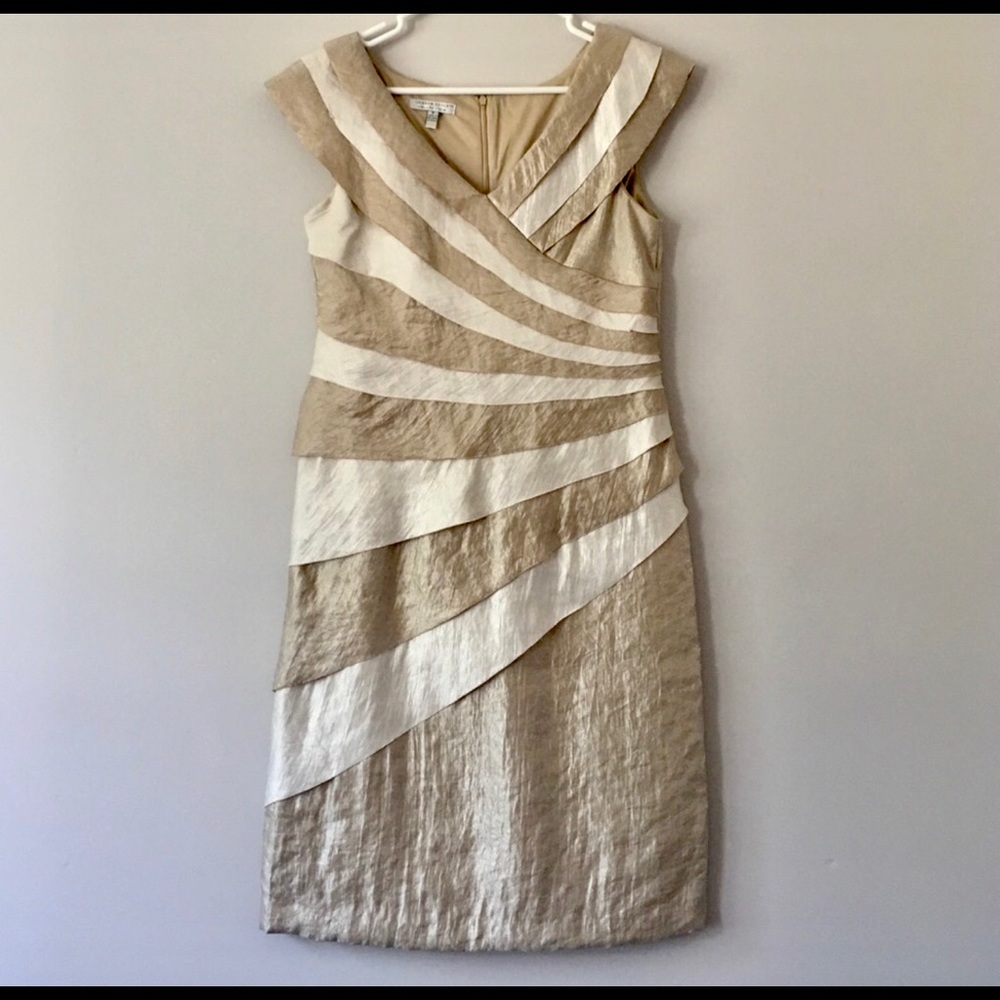 LN GORGEOUS DRESS. SO SLENDERIZING! PERFECT DRESS FOR DINNER DATES, PARTIES, ETC